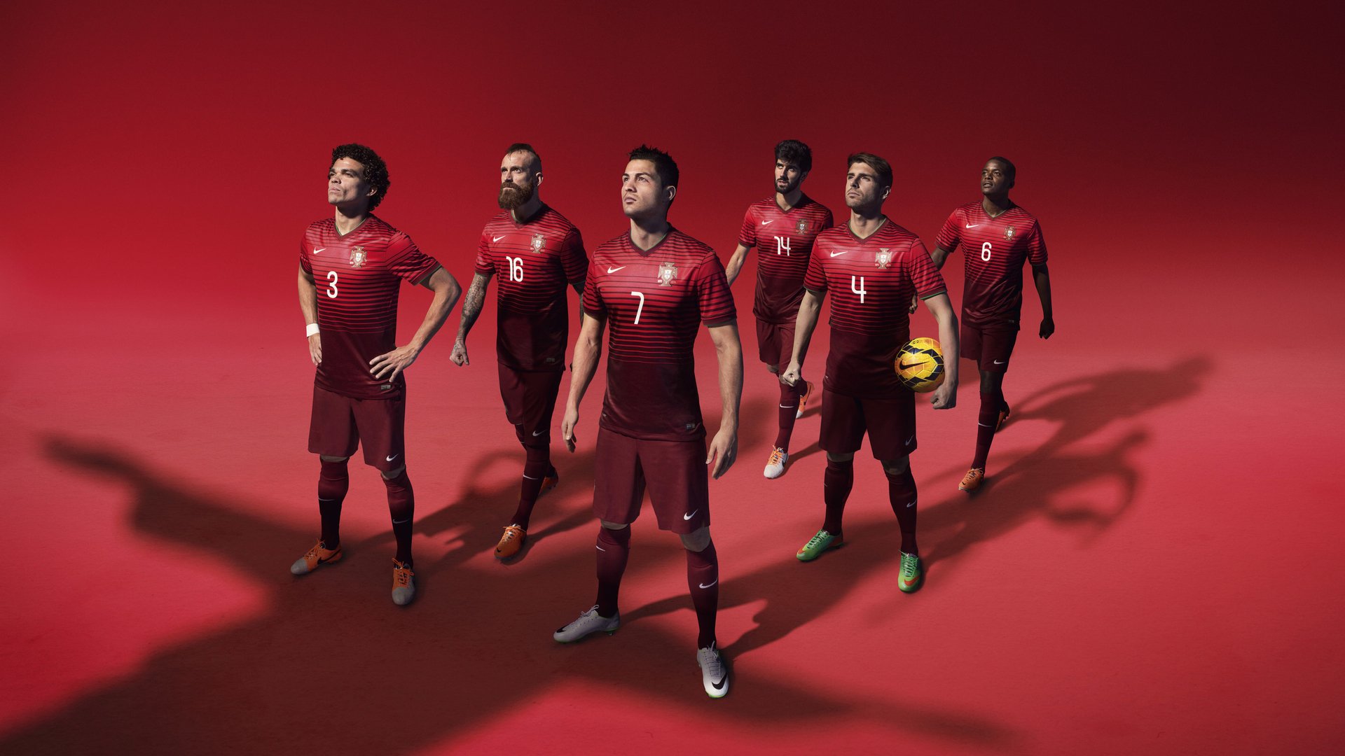 足球青训教练引进国际先进培训体系，做足球青训教练的行业怎么样